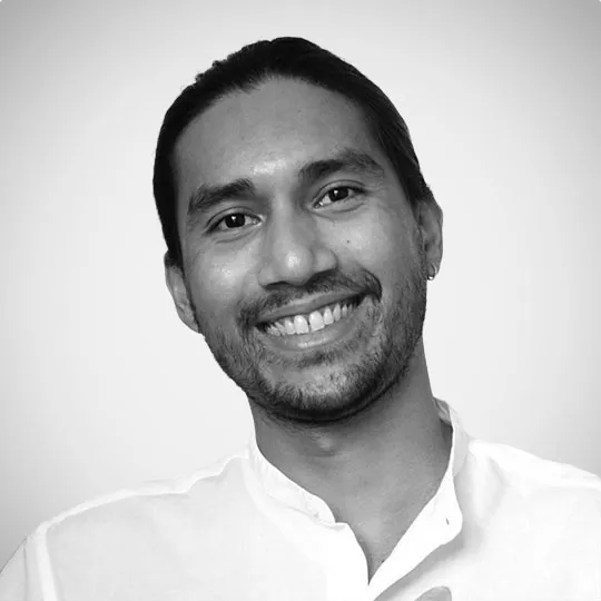 profile photo daniel lourdes b&w